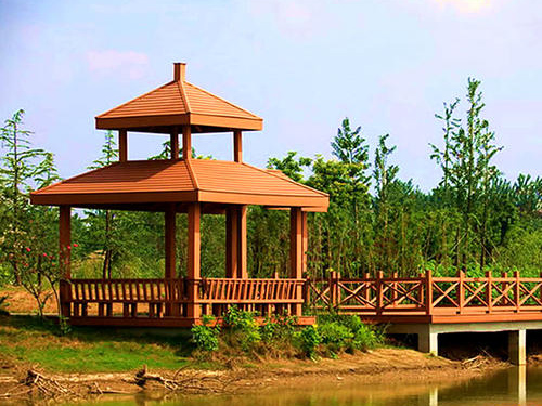 木屋凉亭的清洁与保养