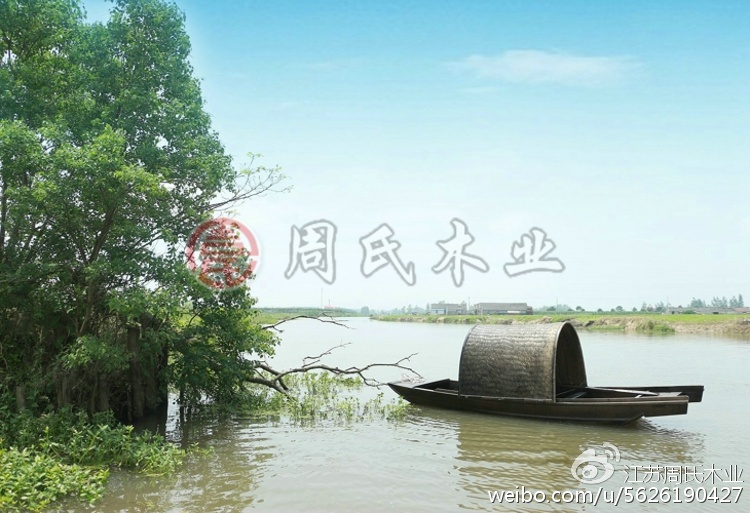 记忆中那艘水乡摇橹观光乌篷船